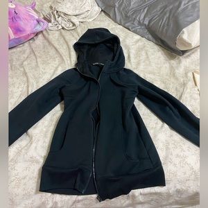 tight black workout jacket